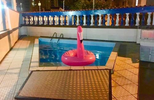 Guilhermina House | Casa Guilhermina com Piscina e Churrasqueira