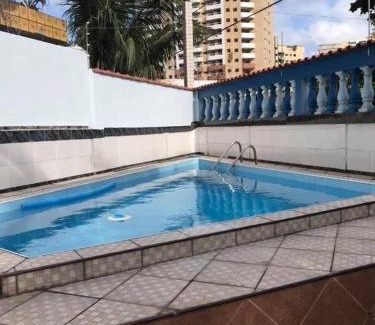 Guilhermina House | Casa Guilhermina com Piscina e Churrasqueira