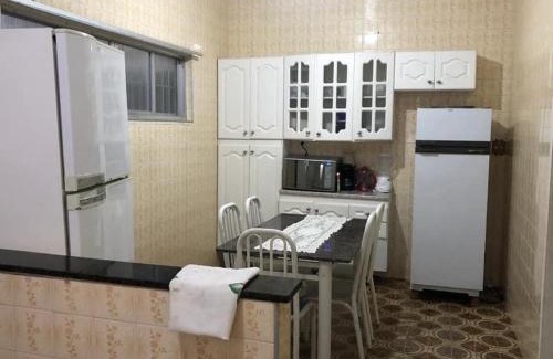 Guilhermina House | Casa Guilhermina com Piscina e Churrasqueira