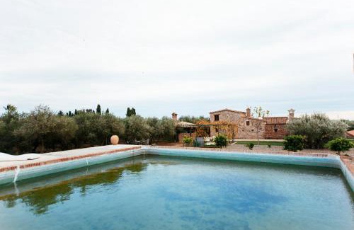 Riudoms Villa | Casa Hostalets - Renovated casa in the middle of the olive trees near the beach