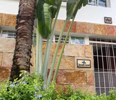 Cali Hotel | Casa Hotel Jardin Azul