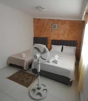 Comuna 4 House | Casa Italo-Colombiana