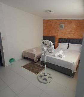 Comuna 4 House | Casa Italo-Colombiana