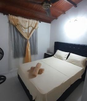 Comuna 4 House | Casa Italo-Colombiana