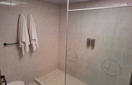 Urbanizacion Eliana Hotel | Casa Kalamary Crespo