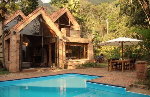 Pacho Villa | Casa Kolibri: Spectacular villa on a private lake