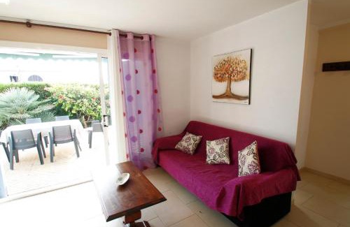 Miami Platja House | Casa Lara