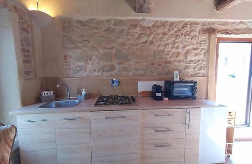Villadeati House | Casa Lissy: A characteristic two-story independent house made of stone, with Free WI-FI.
