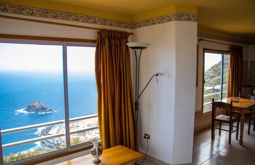 El Tanque Apartment | Casa Mara Tenerife - Twin-bed Apartment with Ocean View