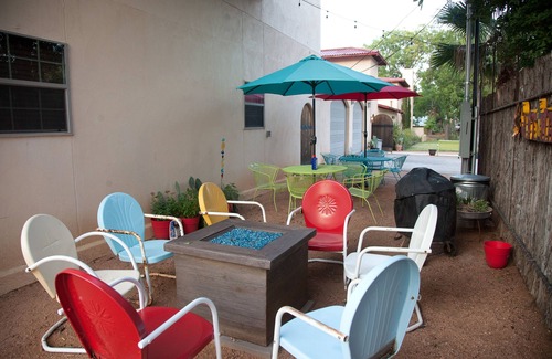 Fredericksburg Cottage | Casa Mariposa/Charming Private Hideaway/Great Central Location/Cantina/Firepit