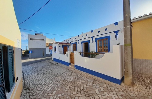 Barao de Sao Joao House | Casa Martins, Algarvian charm between the countryside and the sea.