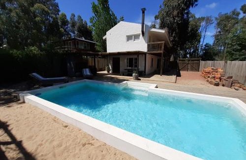 Jose Ignacio House | Casa Merlota - 4 a 5 personas- Entre bosque y mar, con piscina