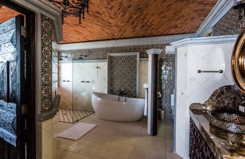 Cihuatlan Villa | Casa Michael Summary: