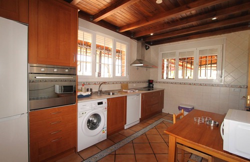 Sesena Ski Chalet | Casa Mirador de Aranjuez. TuCasaTemporal