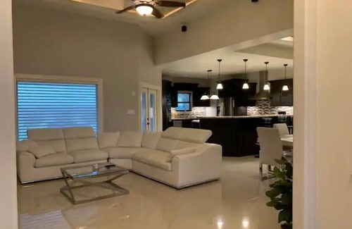 Rancho Viejo House | Casa Nicolás: Executive Style House in a Quiet Country Club Neighborhood.