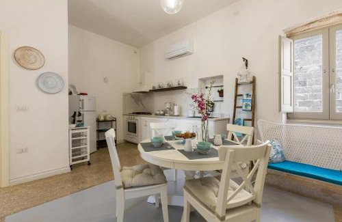 Maruggio Apartment | Casa Ninu' by BarbarHouse