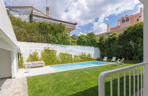 Cascais House | Casa no Centro de Cascais com Piscina e a 10 Minutos a pé das Praias