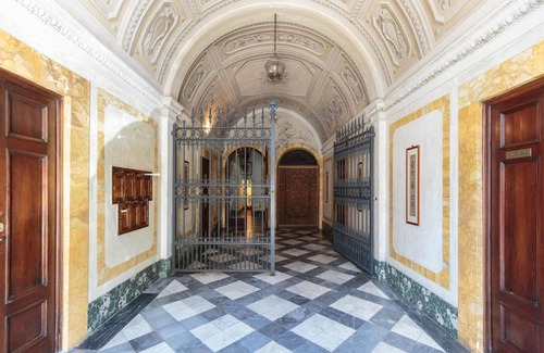 Lucca Historical Center Apartment | Casa Palatial in Lucca
