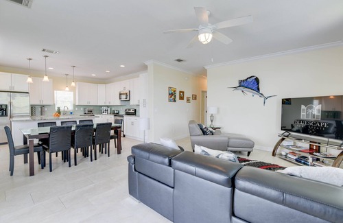 Breezeswept Beach Estates House | Casa Palma – Canalfront 3BR Home w/Dock, Pet Friendly, Near Looe Key Reef