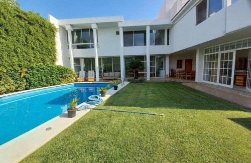 Jiutepec House | Casa para 13 en Cuerna