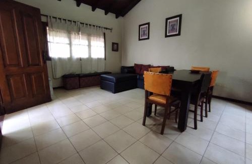 Godoy Cruz House | Casa para vacacionar con pileta