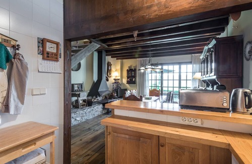 Pujo Ski Chalet | Casa Pinarrets by Totiaran in Salardú, 10 people, 5 bedrooms, with garden