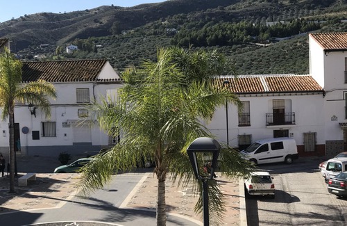 Alora House | Casa Plaza Baja - 100 year old, character property in Álora