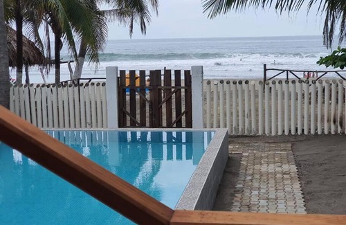 Puerto Arista House | Casa Rústica, Sofía, Frente al mar en Puerto Arista