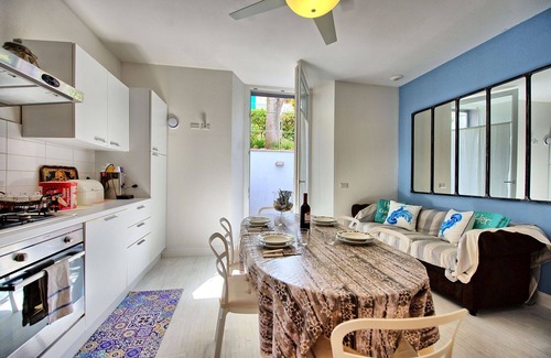 San Vincenzo Apartment | Casa Riva - Seafront apartment