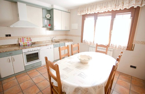 Eraul Cottage | Casa rural Lazkua I y II for 8 people