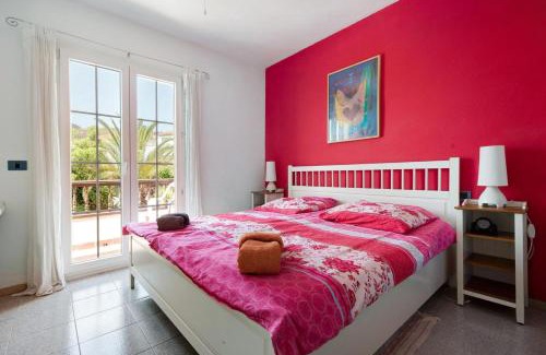 Chayofa Ski Chalet | Casa Sarita - well maintained house in Chayofa with Pool