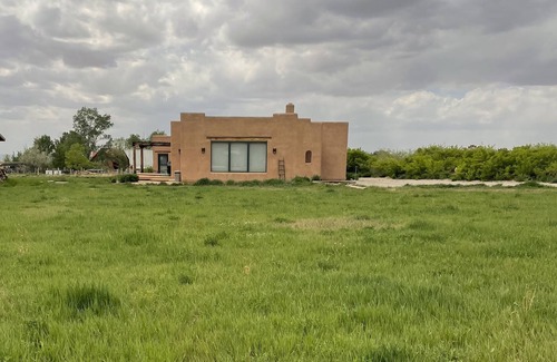 Arroyo Seco House | Casa Seco: Close to Taos & Taos Ski Area