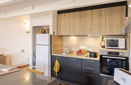 L'Ile-Rousse Apartment | Casa Sémaphore, studio renovated, air-conditioned, with sea view