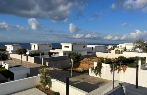 Conil de la Frontera Villa | Casa Serendipia - Comfortable, luxury villa with pool and sea views close to beach and center