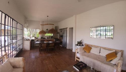 Partido de Tigre House | Casa Sobre el Río