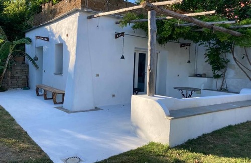 Procida House | Casa sul Mare con Giardino Sulla Suggestiva Punta Solchiaro