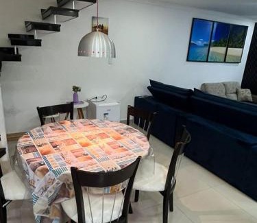Jardim Vitoria House | Casa super confortável para você e sua família, próximo a praia
