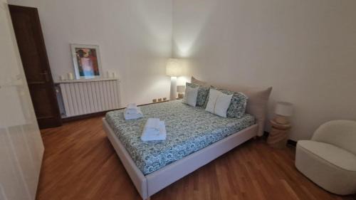 Intra House | Casa Théméo - Centro città Verbania Intra