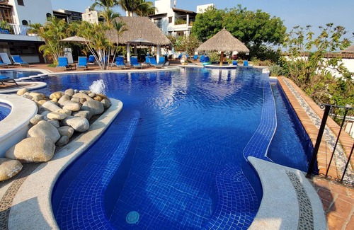Romantic Zone Condo | Casa Tortuga @ Selva Romantica