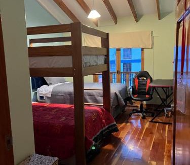 Cusco House | Casa tranquila con Jacuzzi y cama King Spacious house with a king-size bed and jacuzzi, in a good location