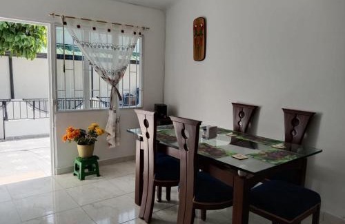 Girardot House | Casa vacacional - Conjunto El Nogal