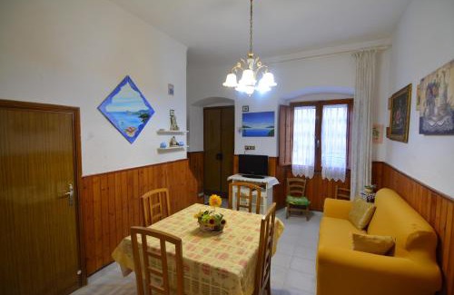 Iglesias Historic Centre House | casa vacanze I GIRASOLI