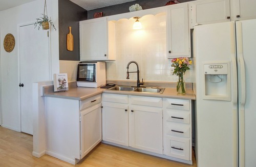 Torreon Cottage | 'Casa Verde' - Renovated Cottage in Show Low!