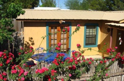 Alpine House | Casa Vida - Lyle Lovett Wrote 3 Songs Here!