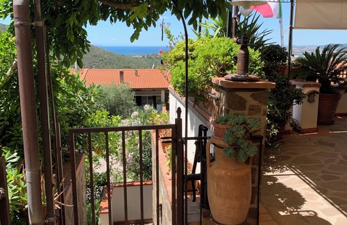 Zona 167 Scarlino Apartment | CASABELVEDERE13 moon Sea view from Scarlino hillside apartment in villa