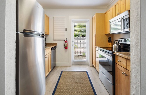 The Meadows House | ~ CASABLANCA GRANDE ~ Old Town quiet duplex with pool, hot tub, and parking!