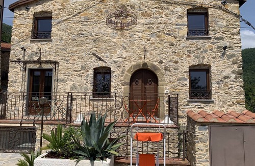 Castelnuovo Magra Apartment | CASALE IN SASSO AMONG LIGURIA AND TUSCANY, CASA DELL 'ANGELO (Apartment 2/3)