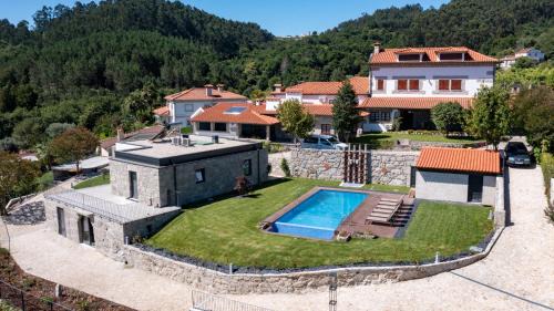 Bico Villa | Casas de Tourim