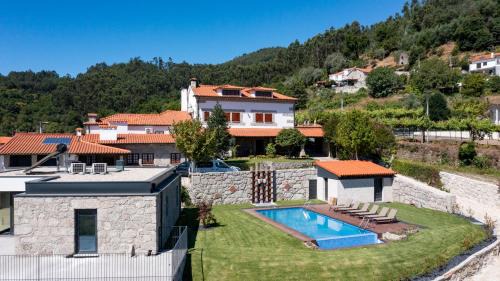 Bico Villa | Casas de Tourim