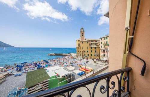 Camogli Apartment | CasaViva Family Beachfront House in Camogli
